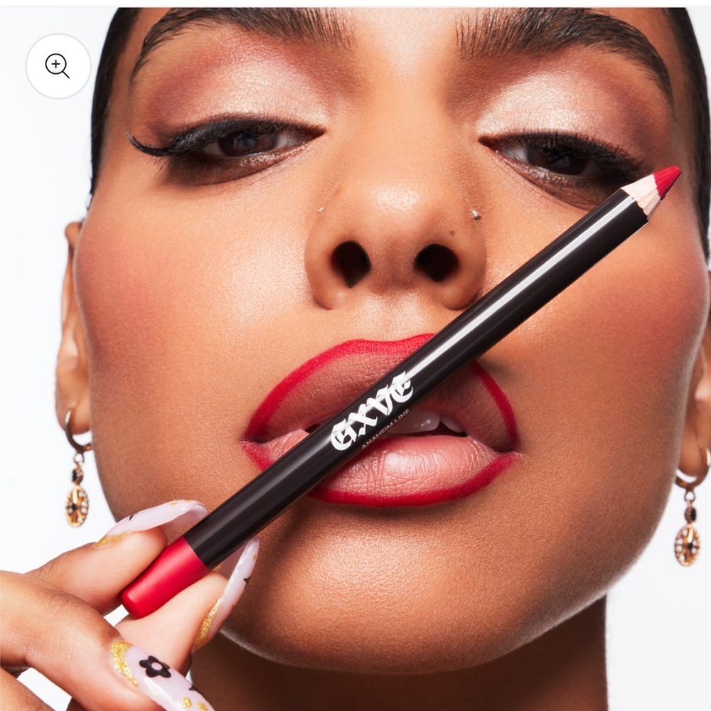 🆕GXVEby Gwen Stefani lip liner shade Scarlet Red